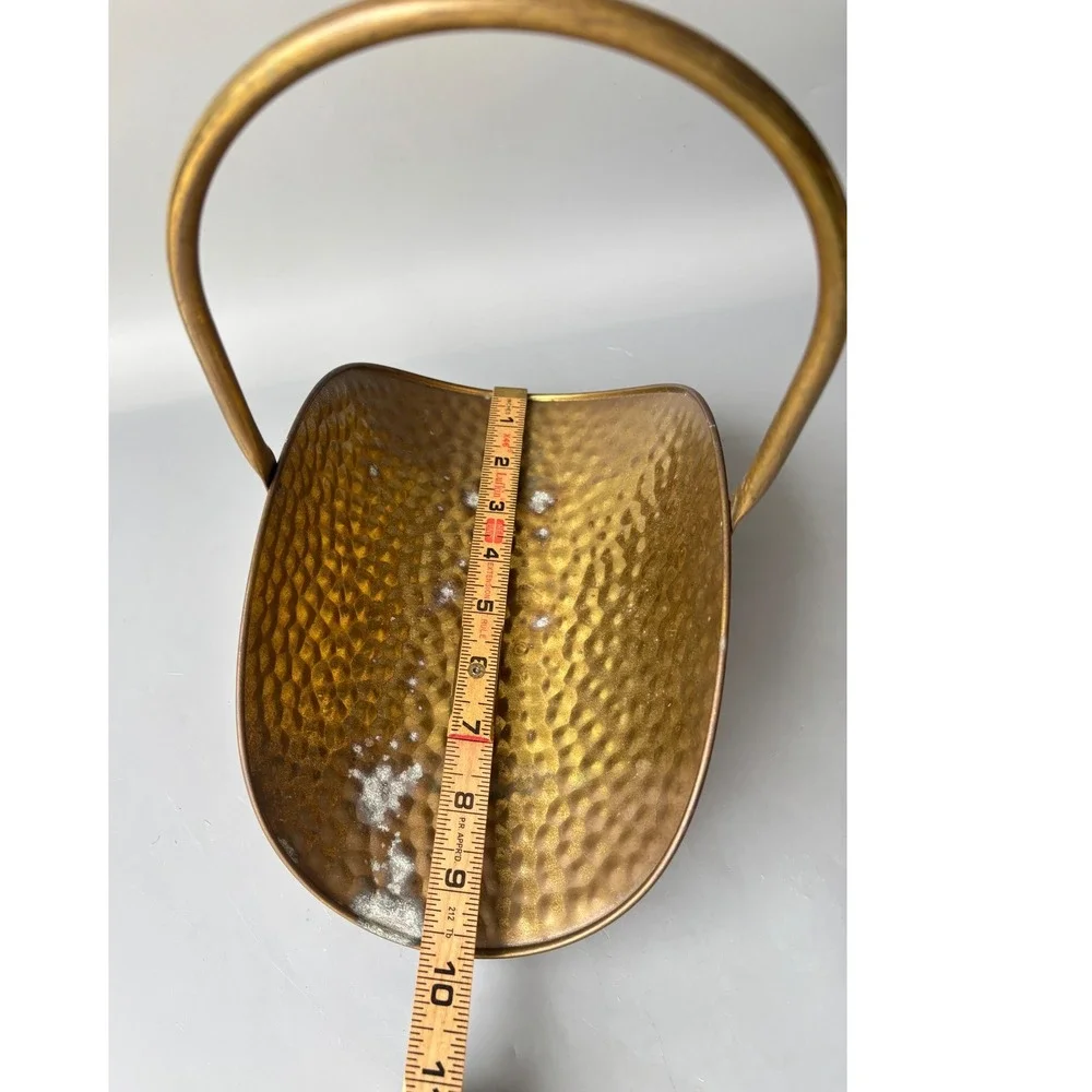 Vtg Hammered Brass Basket Pedestal‎ Scuttle Handle Decorative Bowl Mid Century